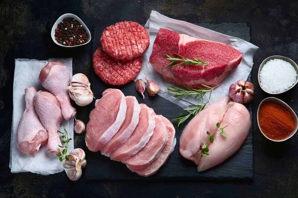 Почему после 40 лет обязательно нужно есть мясо: белок против саркопении